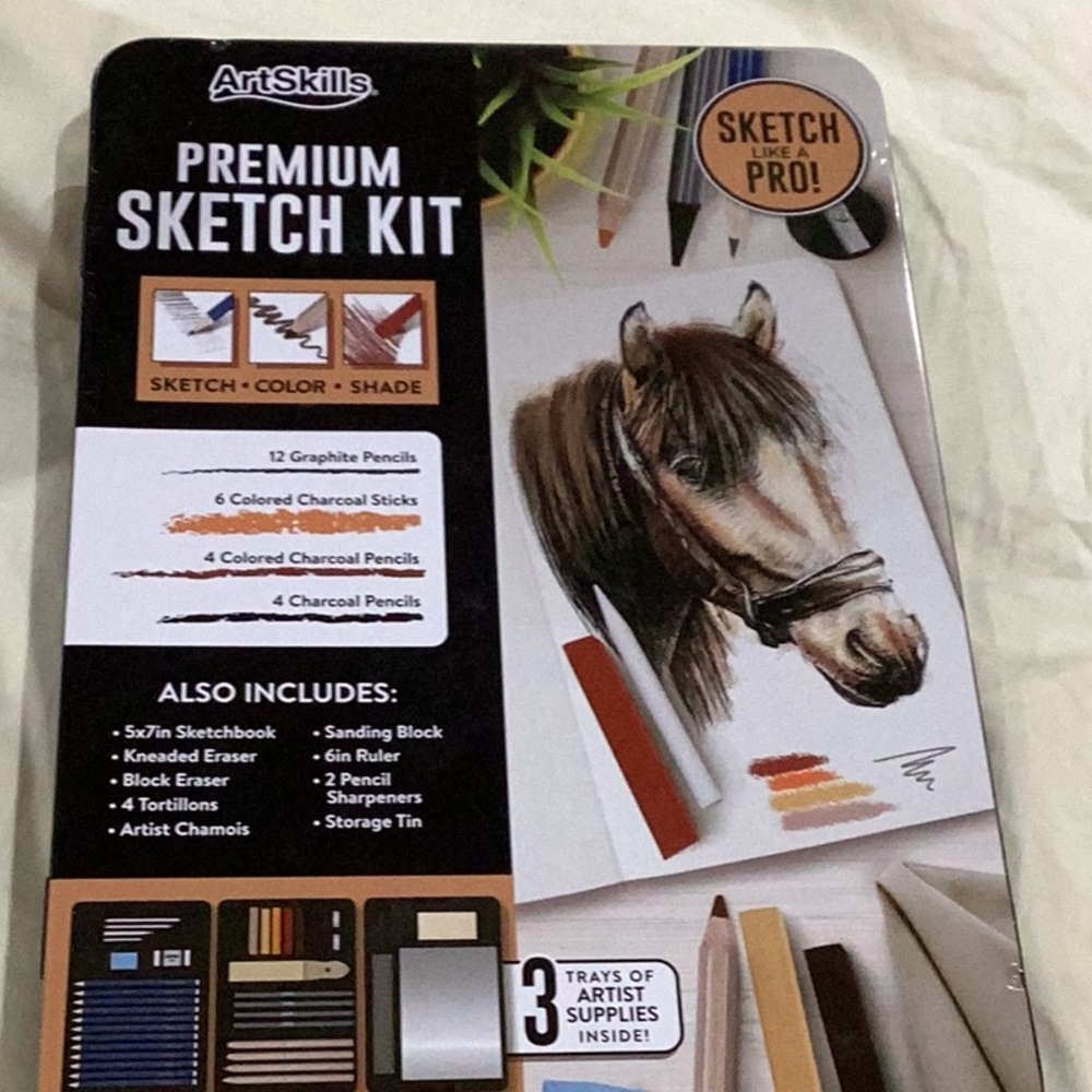 Art skills premium sketch kit 3 trays some items has been used or missing